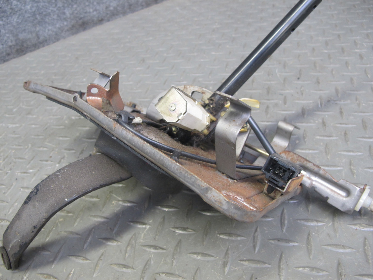 92-93 Nissan 300ZX Z32 NON Turbo A/T Automatic Transmission Shifter w Cable OEM