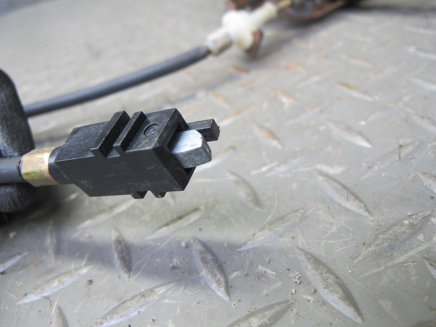 92-93 Nissan 300ZX Z32 NON Turbo A/T Automatic Transmission Shifter w Cable OEM