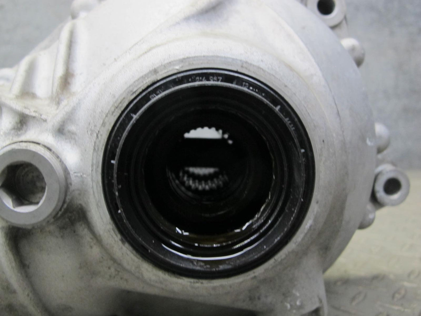 11-14 BMW E70 E71 X5M X6M AWD Front Differential Carrier 3.91 Ratio 100k Miles