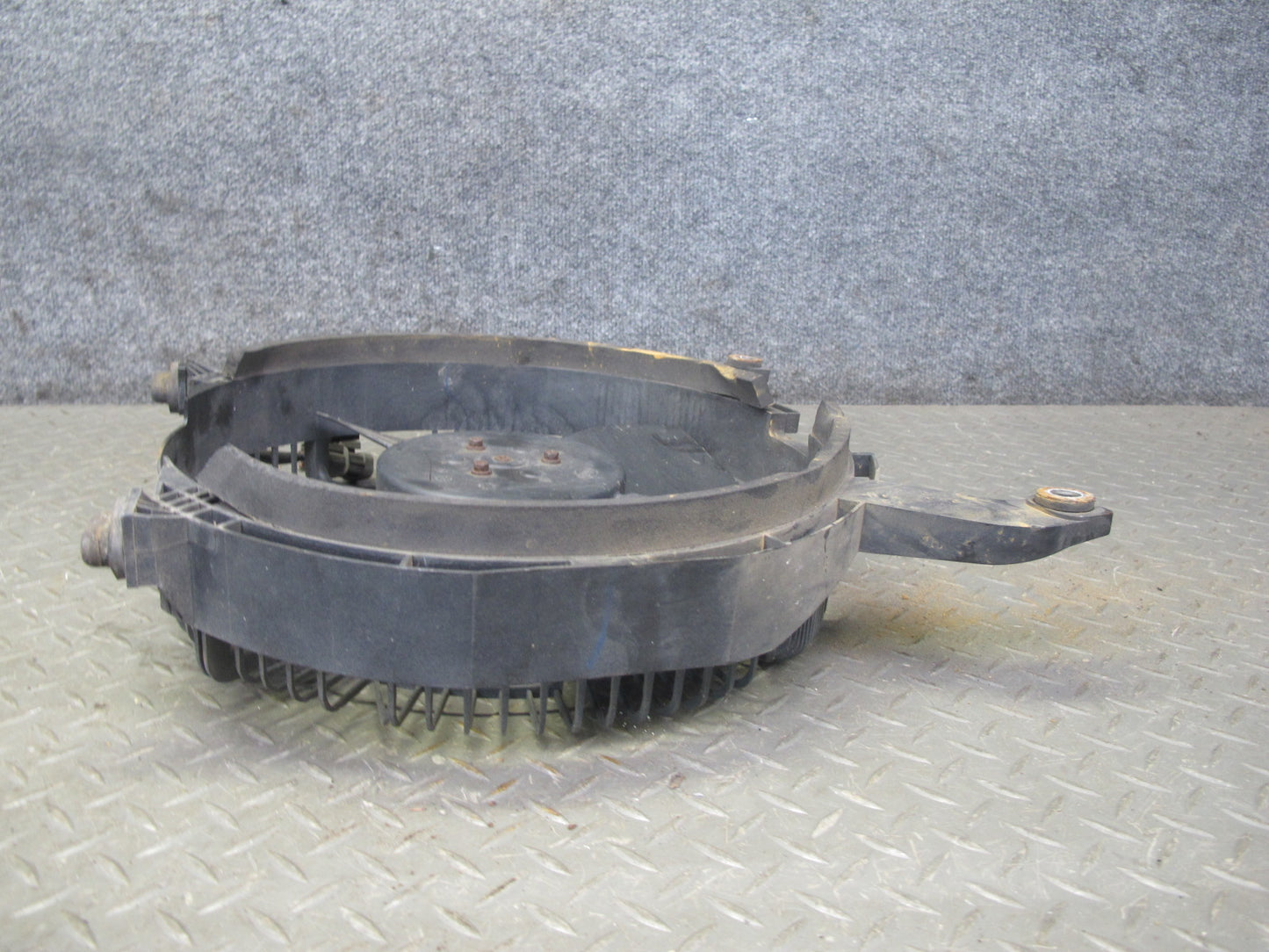 90-96 Nissan Z32 300ZX NON Turbo A/C Condenser 4 Blade Fan Motor OEM