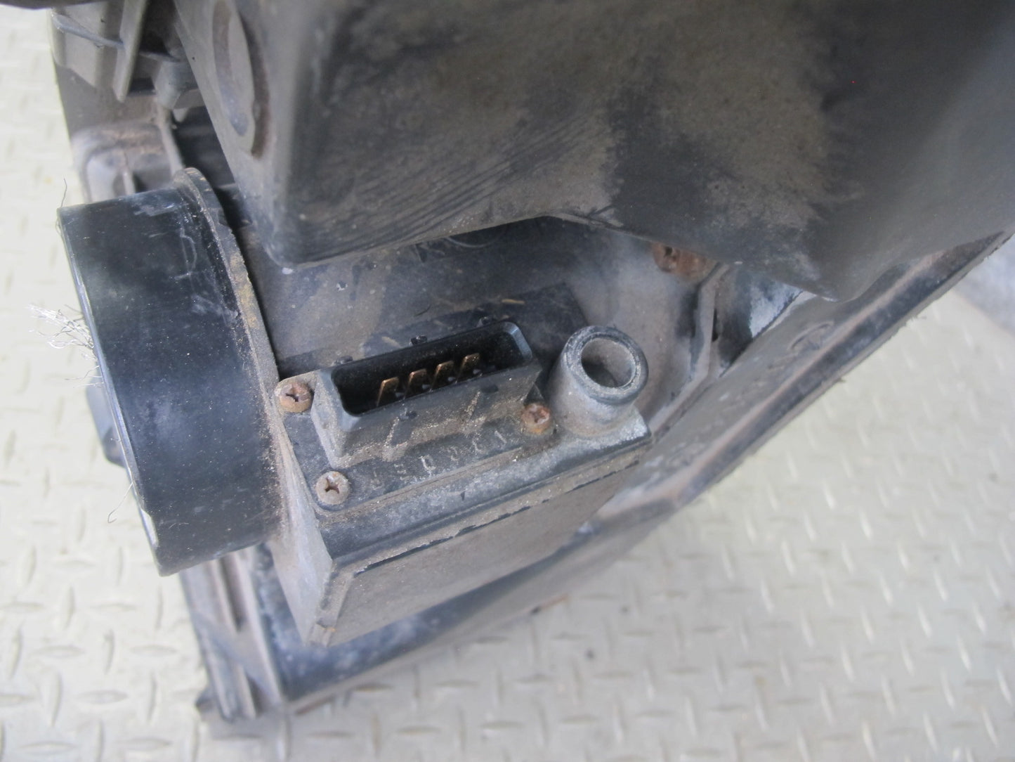 92-93 Nissan Z32 300ZX NON Turbo Air Intake Cleaner Filter Box w MAF Sensor OEM