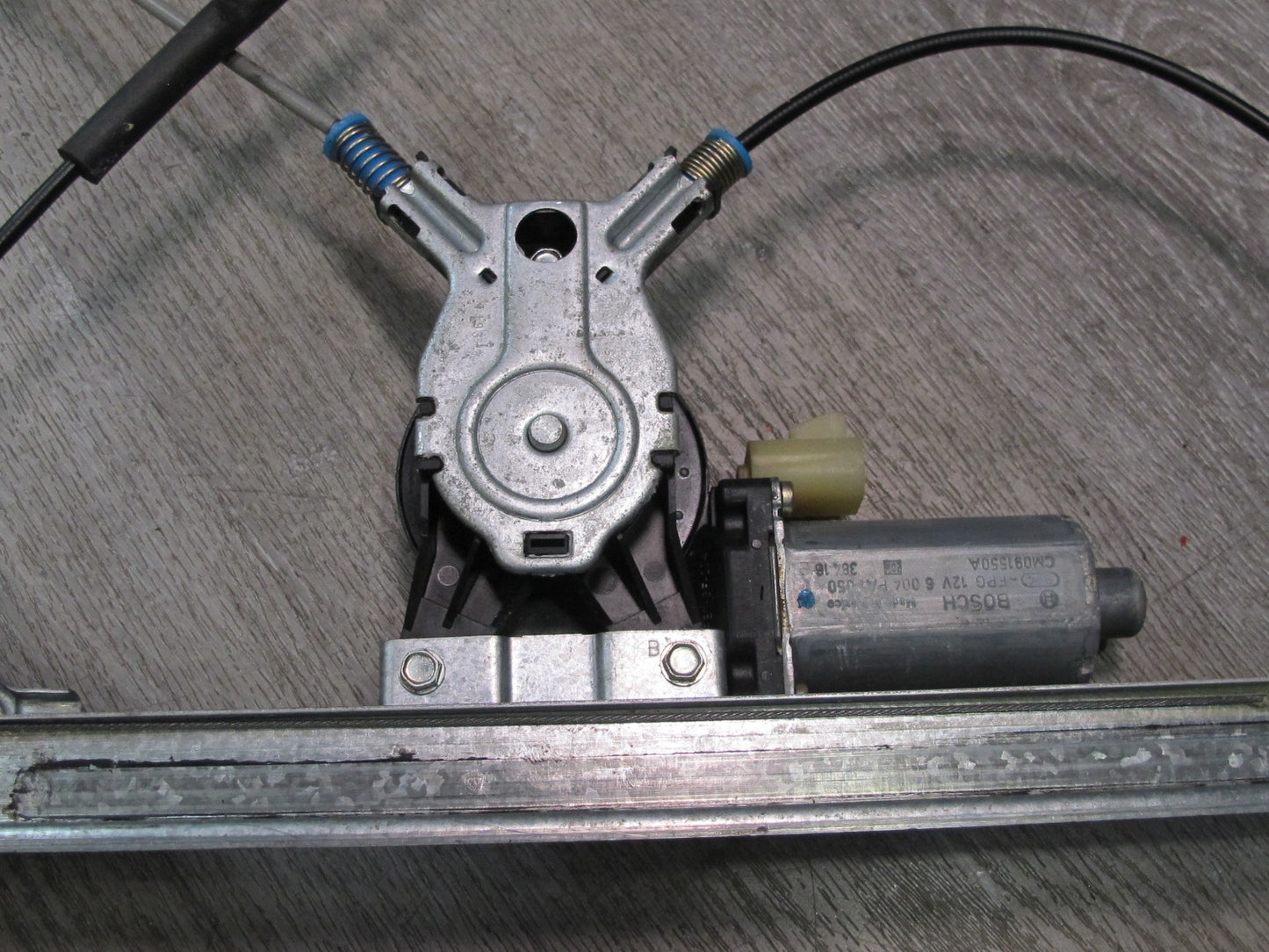 2003-2009 Hummer H2 Front Left Driver Side Window Regulator W/ Power Motor