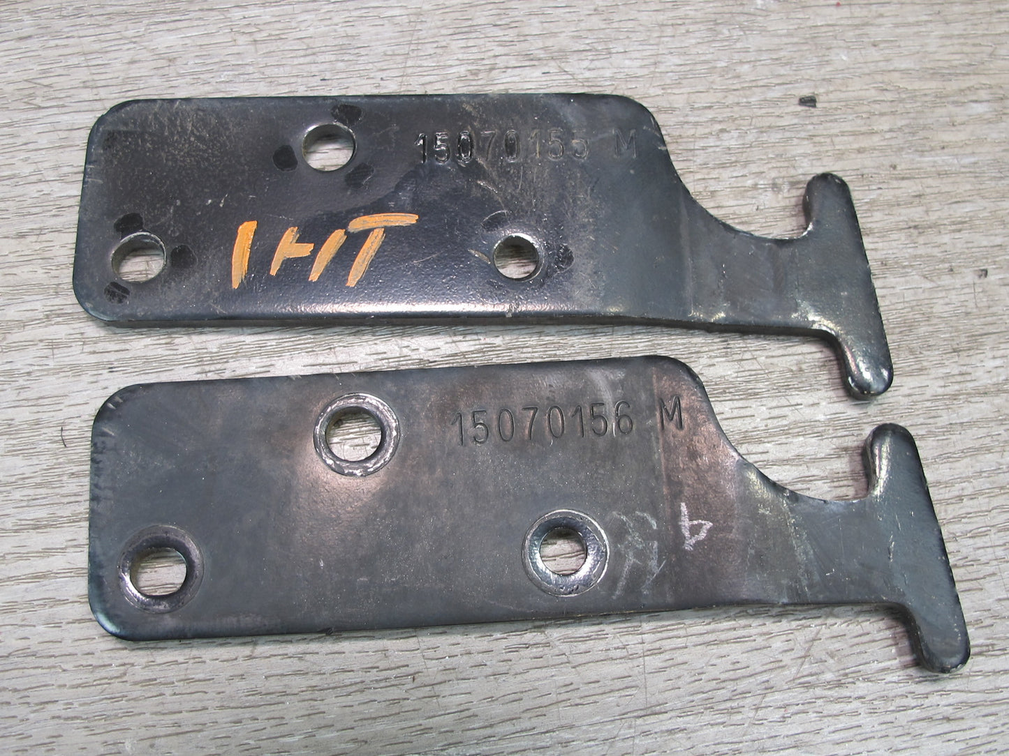 2003-2009 Hummer H2 Front Left & Right Hood Bonnet Latch Lock Strap Support Set