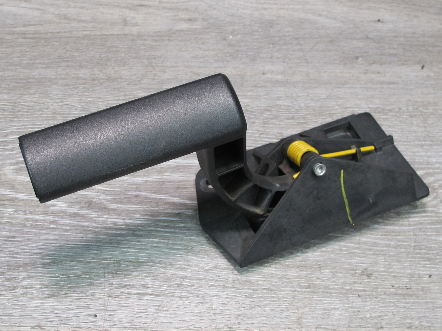 2003-2007 Hummer H2 Rear Right Passenger Side Door Interior Handle