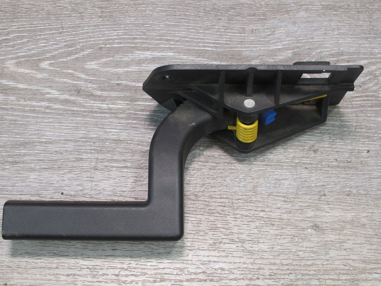 2003-2007 Hummer H2 Rear Right Passenger Side Door Interior Handle