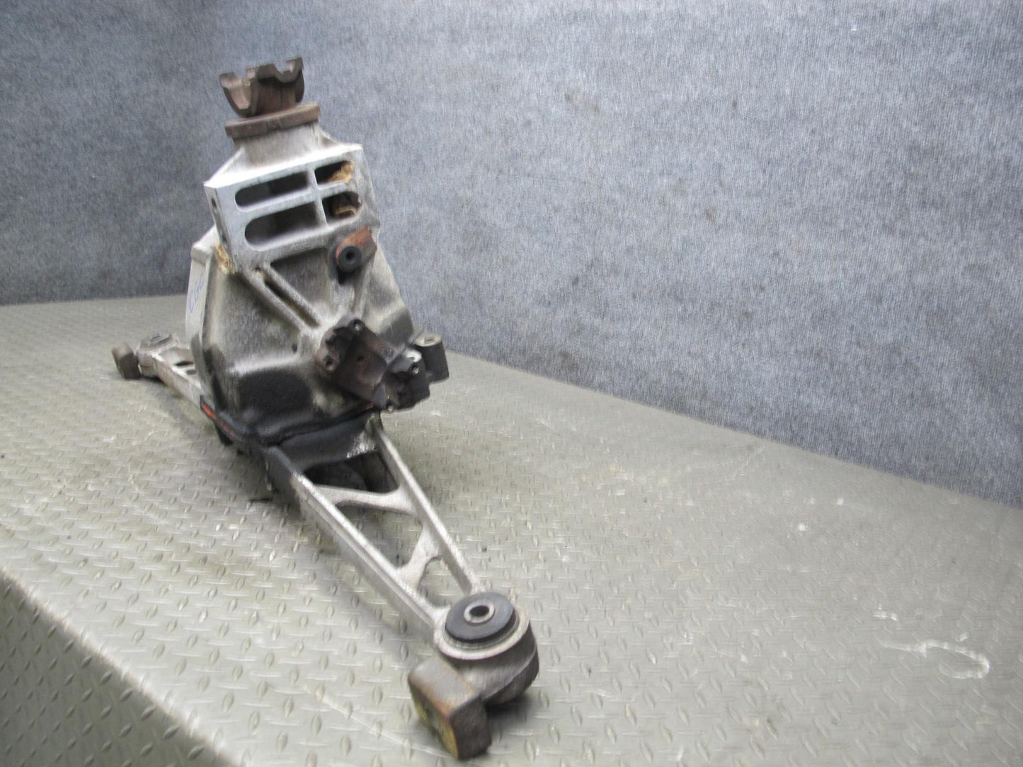 88-96 Chevrolet Corvette C4 A/T Dana 36 Rear Differential Carrier 2.59 Ratio OEM