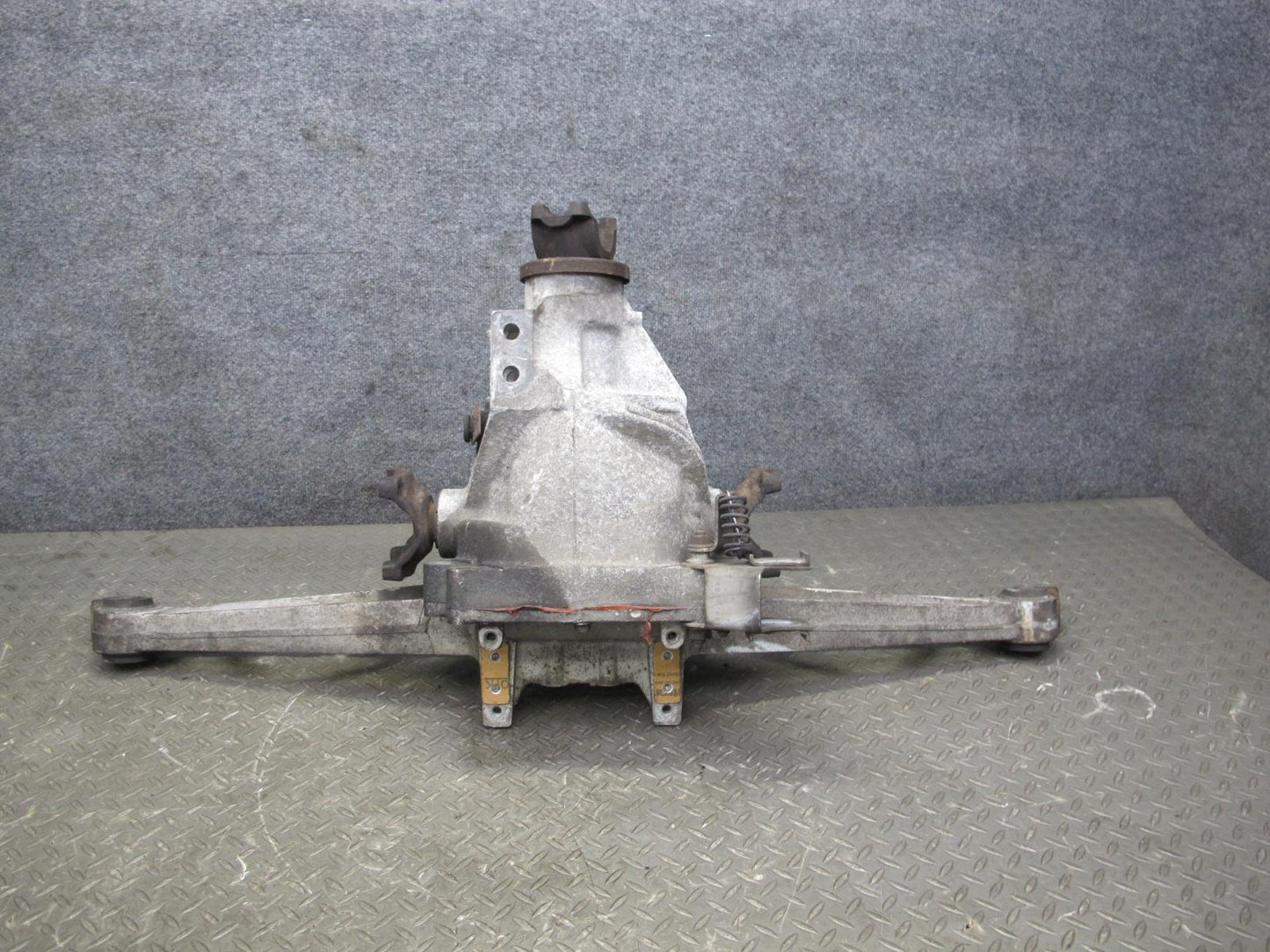 88-96 Chevrolet Corvette C4 A/T Dana 36 Rear Differential Carrier 2.59 Ratio OEM