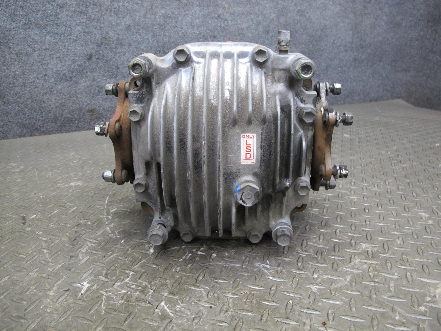 86-88 Toyota Supra MK3 7MGE MT Rear Differential Carrier LSD 4.30 Ratio 106K OEM