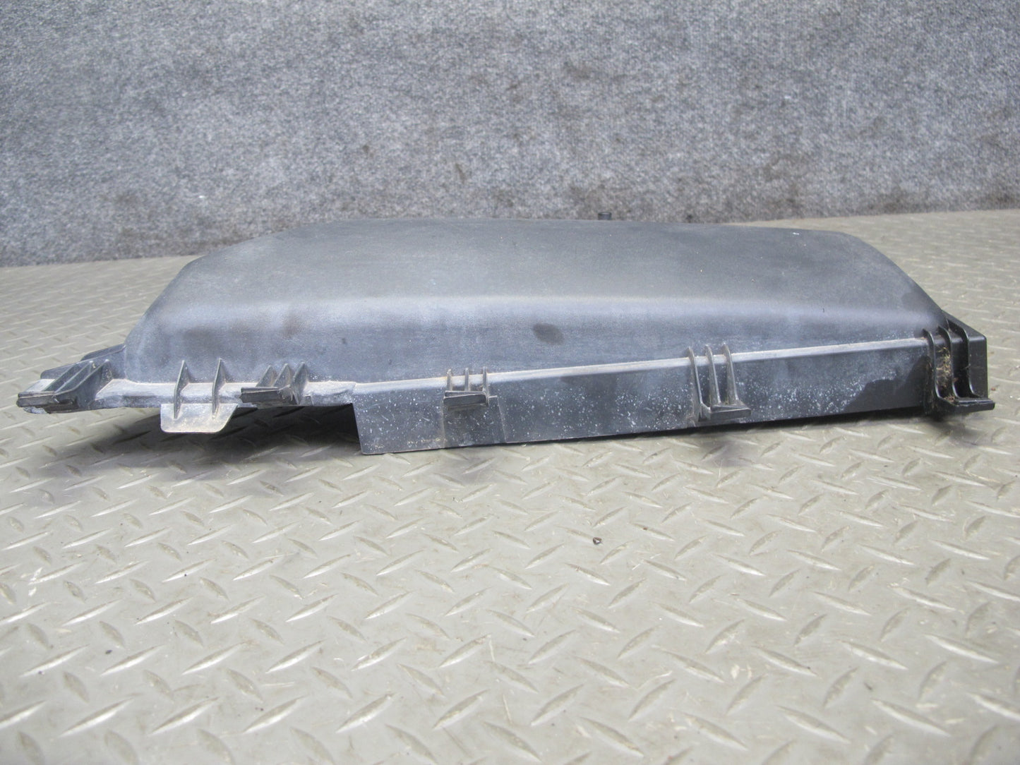 2006-2010 BMW E63 E64 Right Cabin Air Intake Filter Cover 6950936