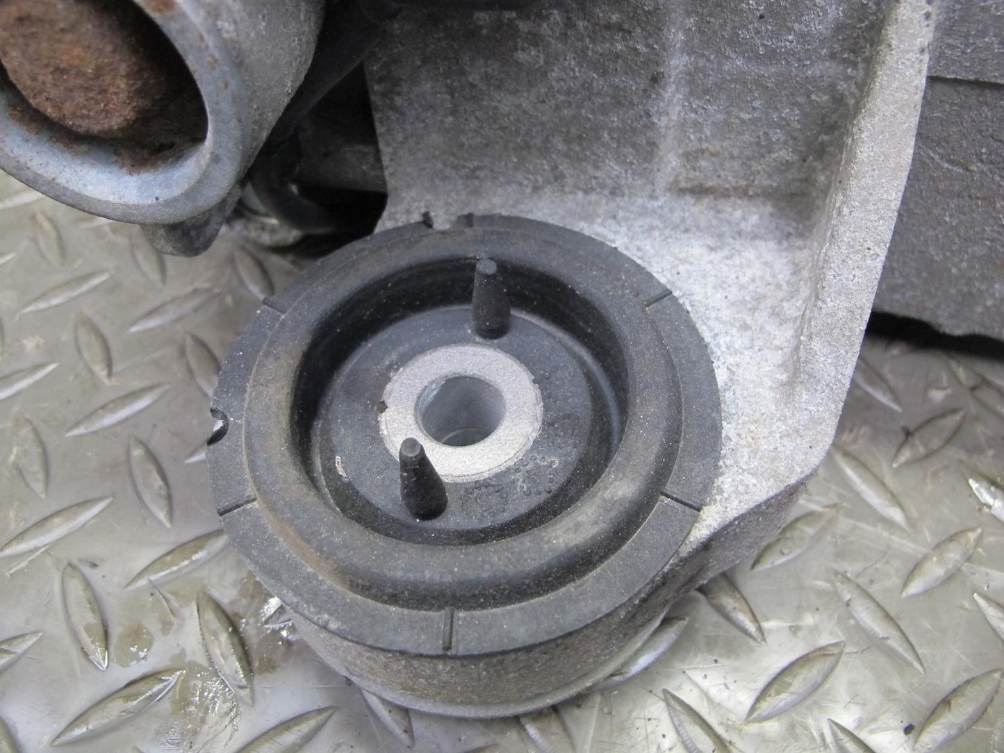 2008 VW Golf R32 MK5 VR6 AWD Haldex Rear Differential Carrier 163K Miles OEM