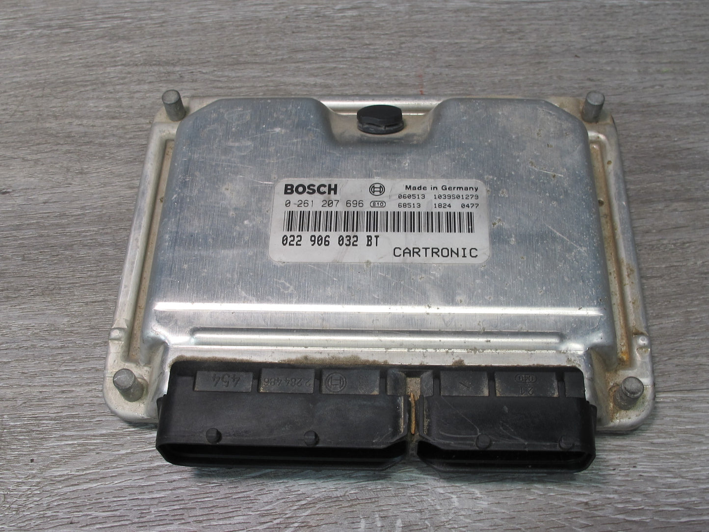 2003-2006 Porsche Cayenne 955 4.5L M48.50 Turbo Engine ECU Ignition Lock KEY Set