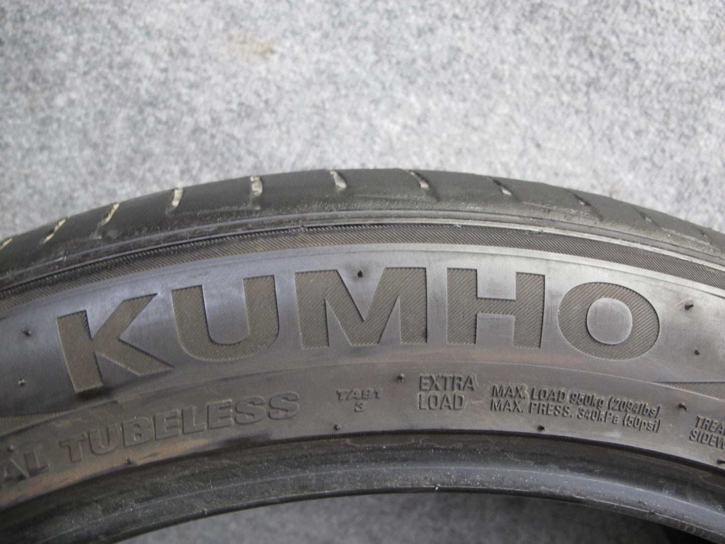 Set of 2 Kumho MAJESTY9 Solus TA91 Summer Tire 275/40 ZR20 106W 0124 6/32 Tread
