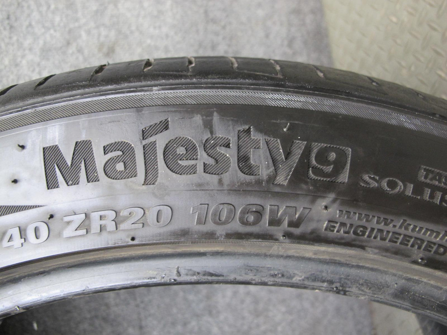 Set of 2 Kumho MAJESTY9 Solus TA91 Summer Tire 275/40 ZR20 106W 0124 6/32 Tread