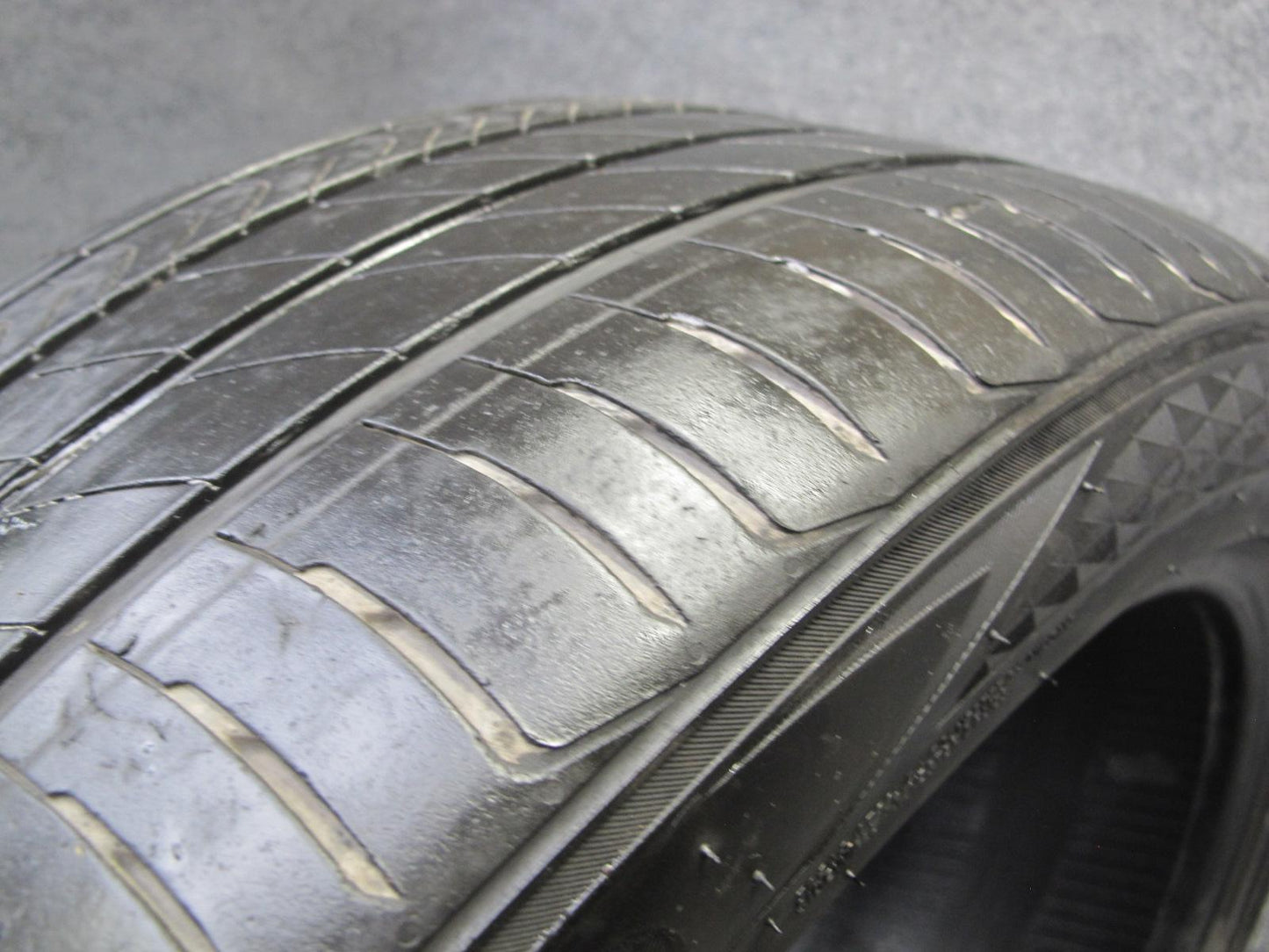Set of 2 Kumho MAJESTY9 Solus TA91 Summer Tire 275/40 ZR20 106W 0124 6/32 Tread