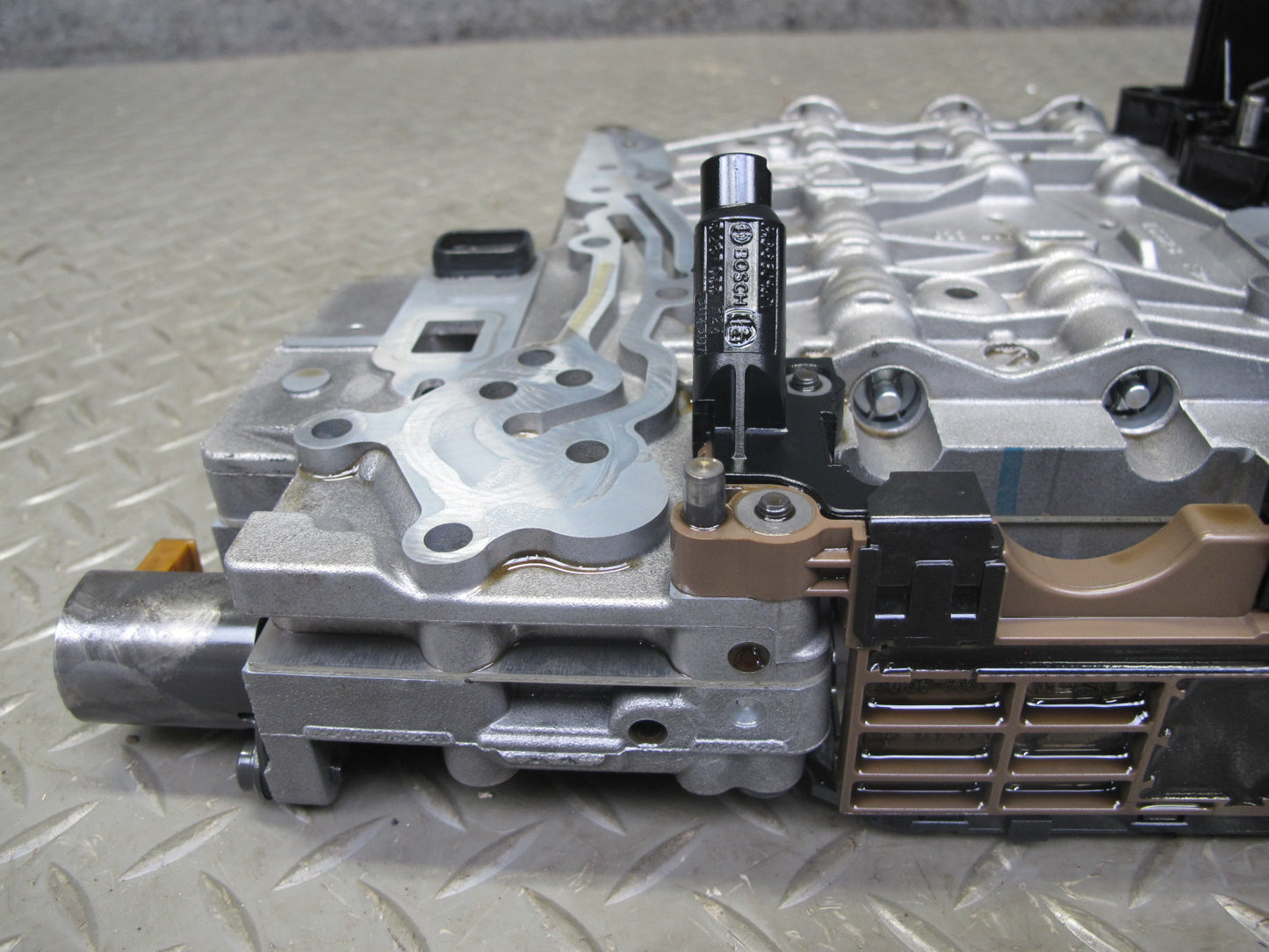 2012-2014 BMW E71 X6M 6HP-26Z Transmission Valve Body Mechatronic 1068427229