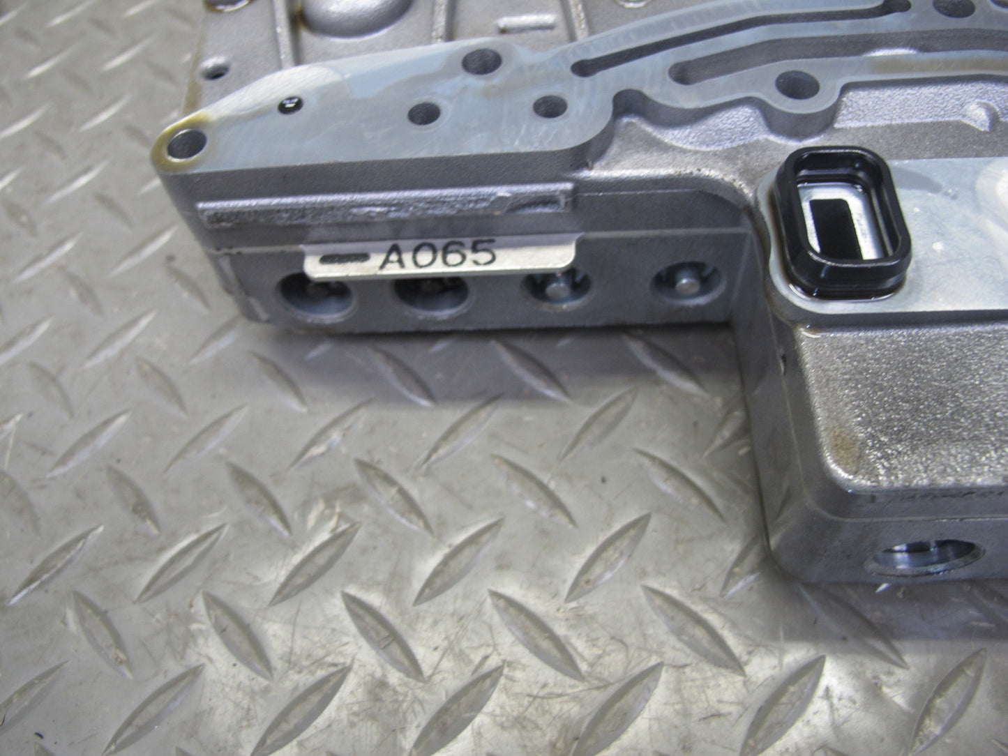 2012-2014 BMW E71 X6M 6HP-26Z Transmission Valve Body Mechatronic 1068427229