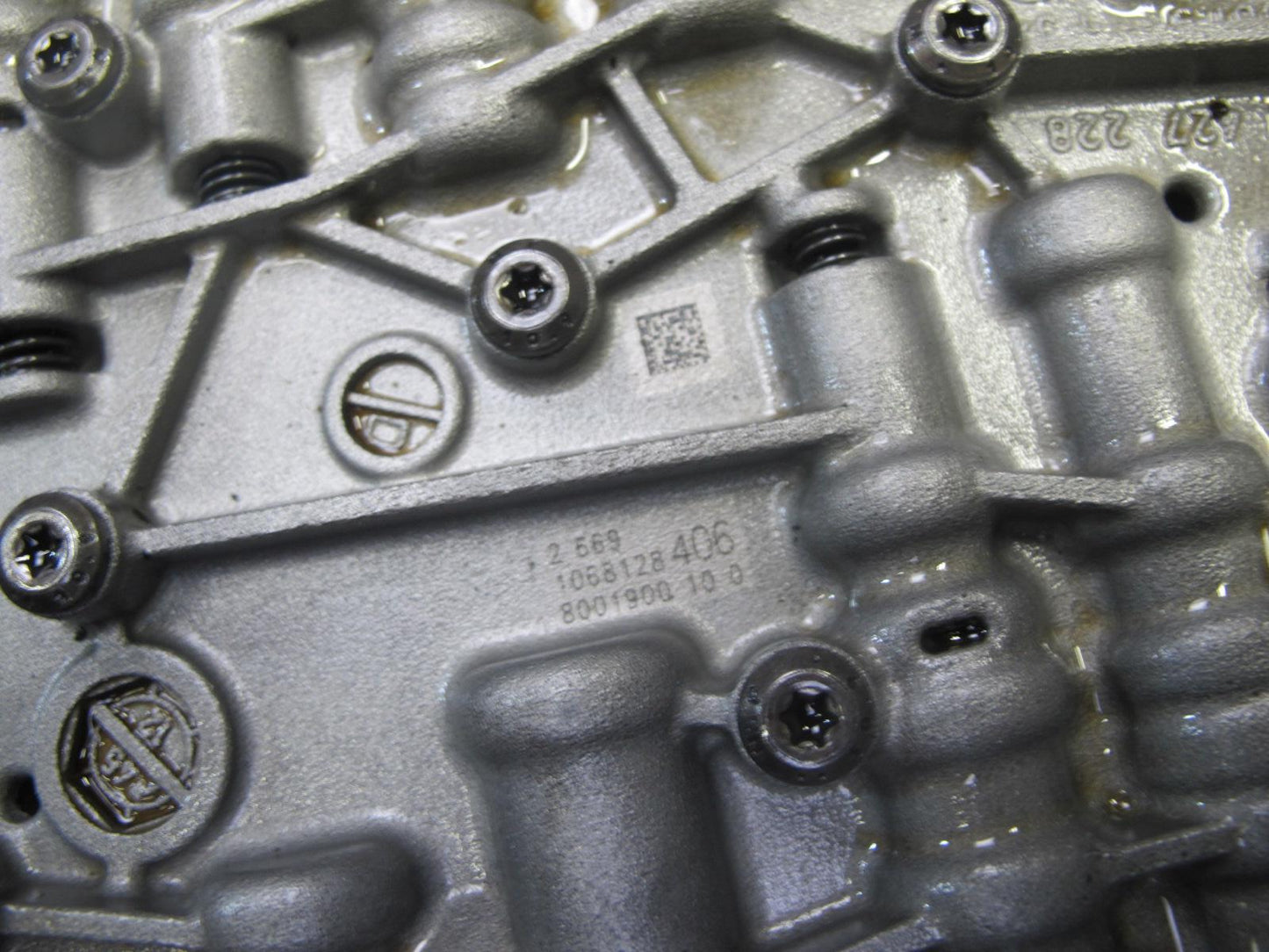 2012-2014 BMW E71 X6M 6HP-26Z Transmission Valve Body Mechatronic 1068427229