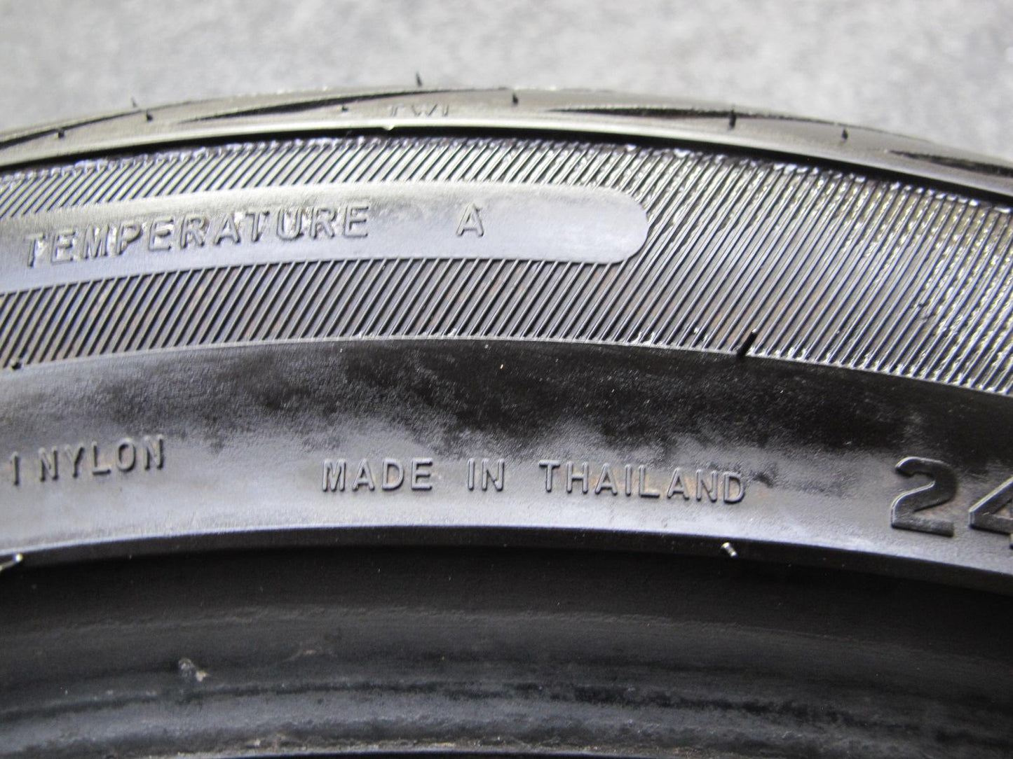 Set of 2 Advanta HPZ-01 A/S Tire 245/40 ZR19 98W 1923 9/32 Tread