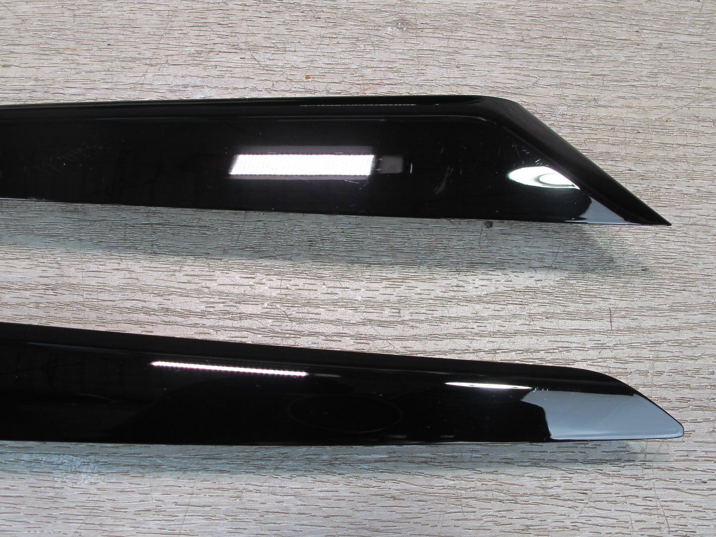 2017-2020 Maserati Levante M161 Front Door Interior Corner Trim Cover Panel Set