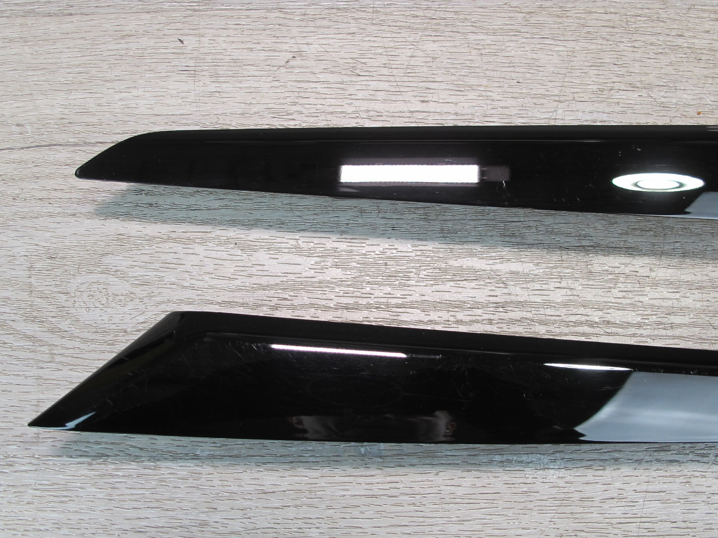 2017-2020 Maserati Levante M161 Front Door Interior Corner Trim Cover Panel Set
