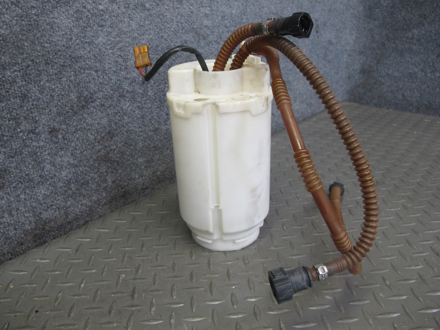 2003-2006 Porsche Cayenne 955 4.5L Turbo Fuel Pump Level Sensor Sending Unit Set
