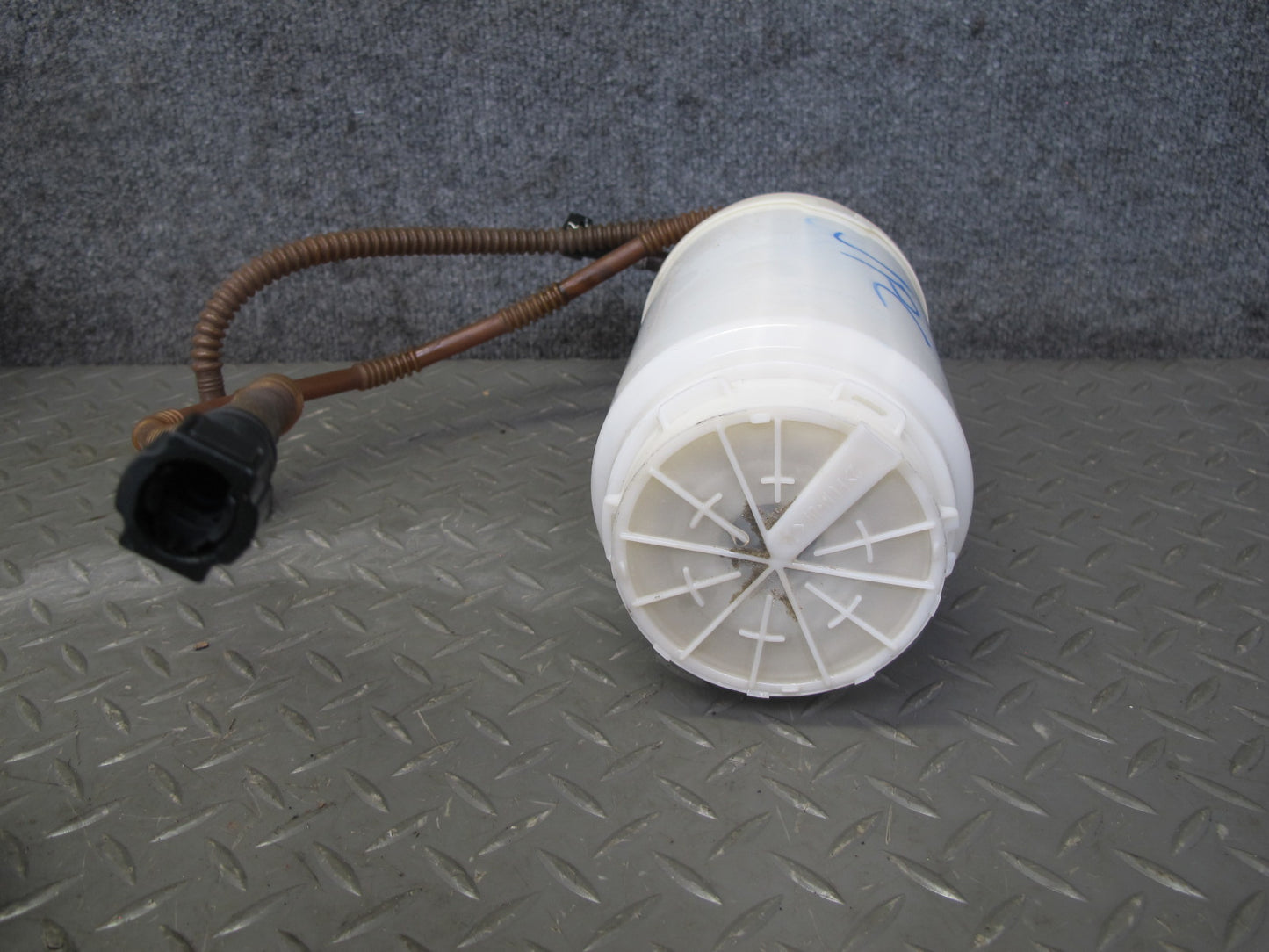 2003-2006 Porsche Cayenne 955 4.5L Turbo Fuel Pump Level Sensor Sending Unit Set