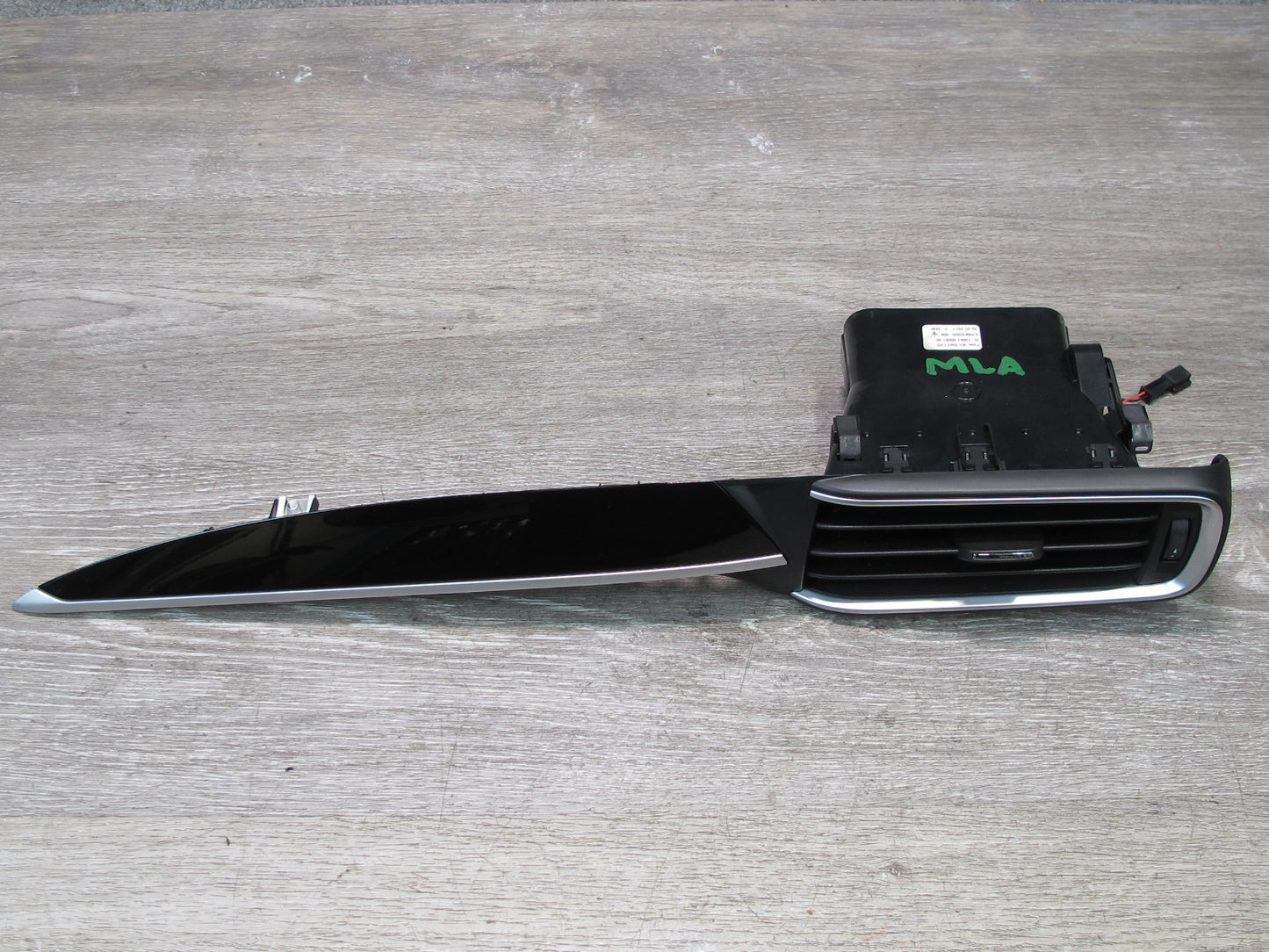 2017-2020 Maserati Levante M161 Dash Front Right Trim Bezel Air Vent 6700492820
