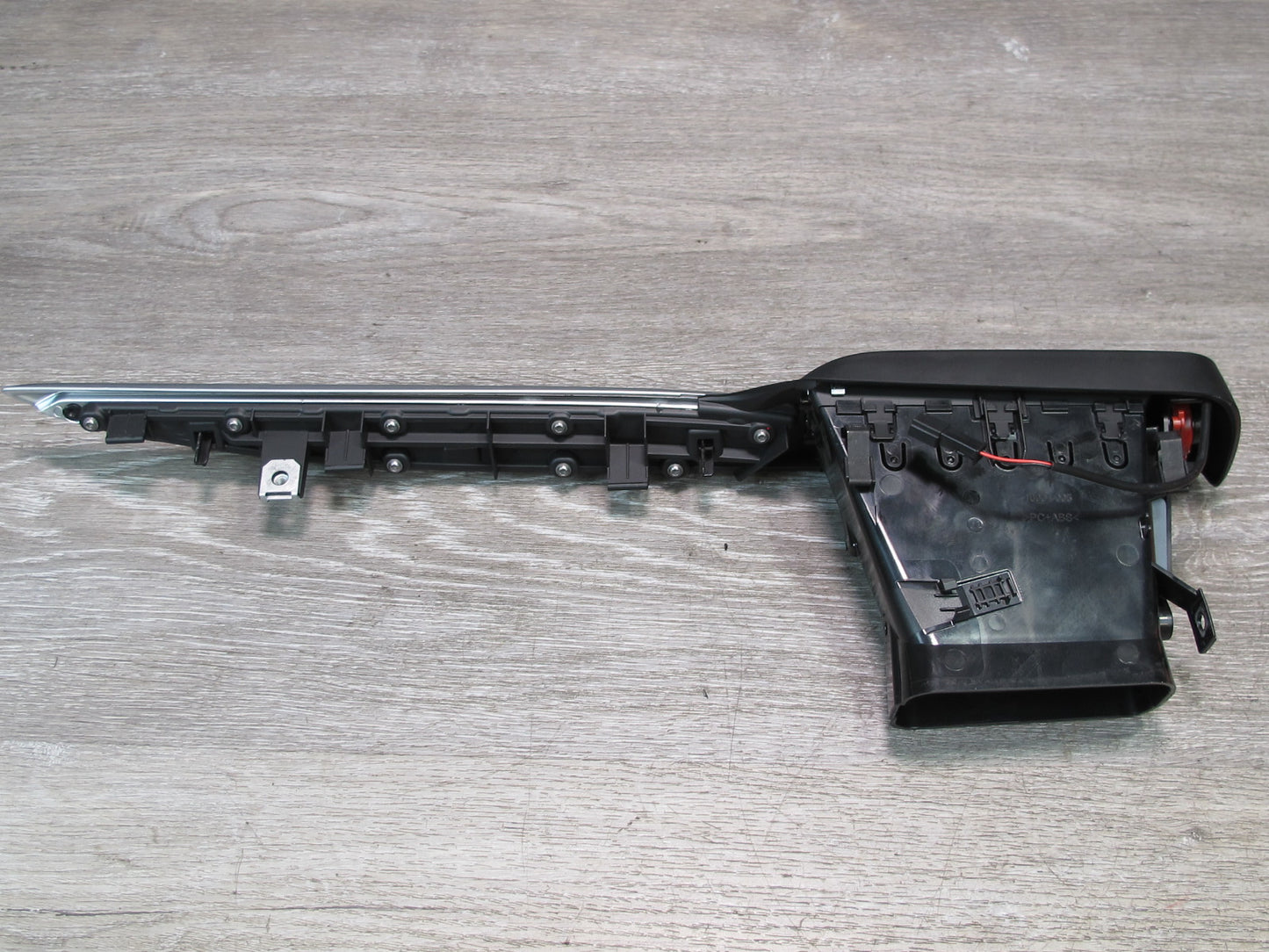 2017-2020 Maserati Levante M161 Dash Front Right Trim Bezel Air Vent 6700492820
