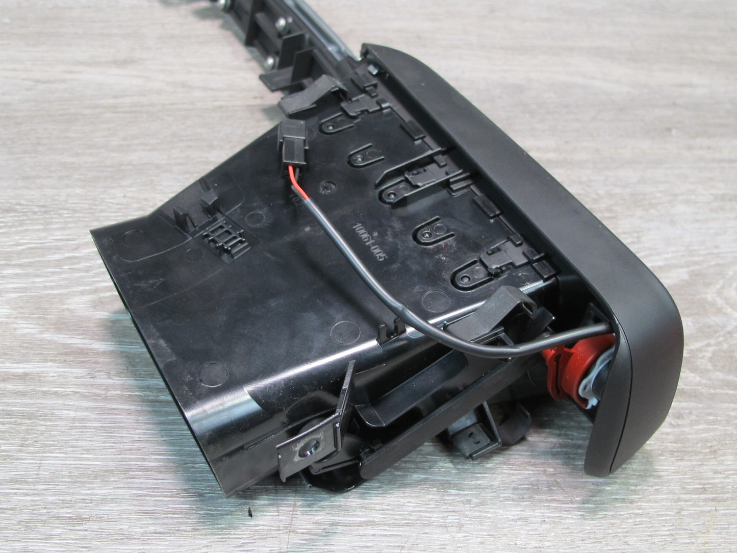 2017-2020 Maserati Levante M161 Dash Front Right Trim Bezel Air Vent 6700492820