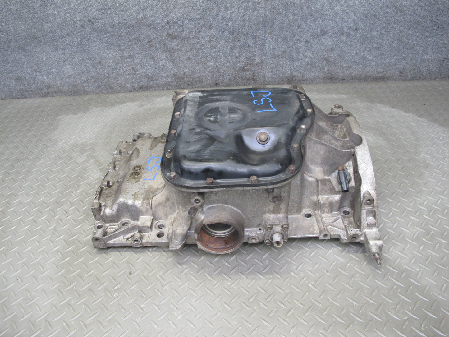2008 Lexus LS600hL 5.0L 2UR-FSE Engine Motor Upper & Lower Oil Pan OEM