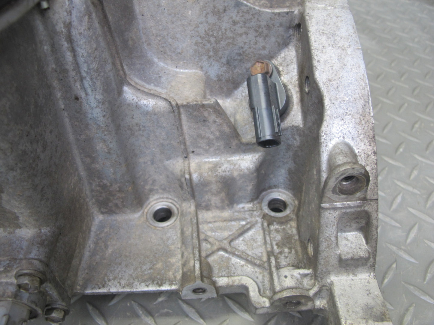 2008 Lexus LS600hL 5.0L 2UR-FSE Engine Motor Upper & Lower Oil Pan OEM
