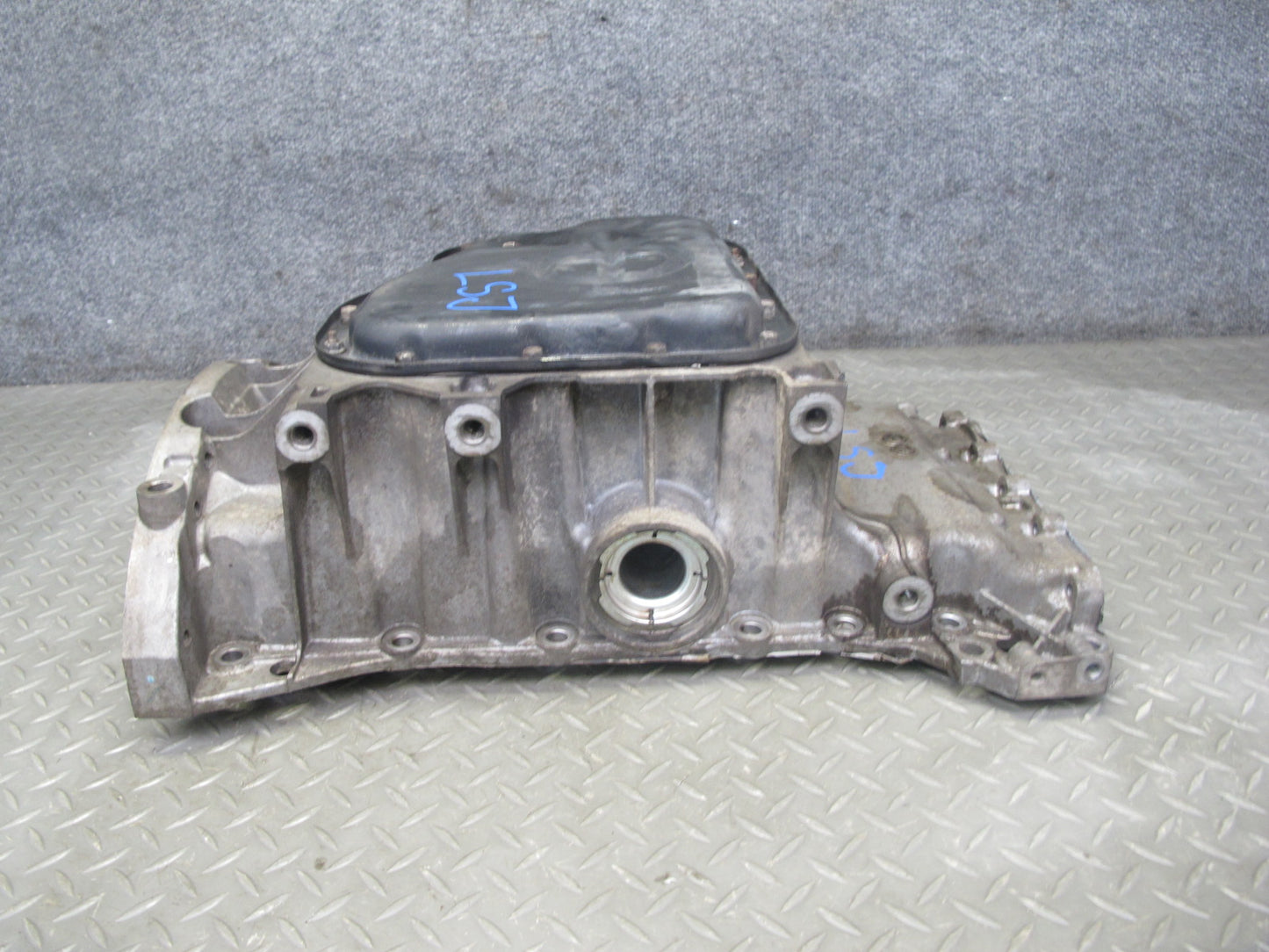 2008 Lexus LS600hL 5.0L 2UR-FSE Engine Motor Upper & Lower Oil Pan OEM