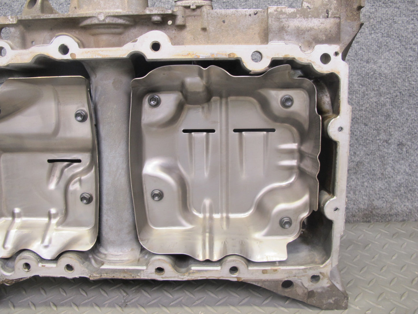 2008 Lexus LS600hL 5.0L 2UR-FSE Engine Motor Upper & Lower Oil Pan OEM