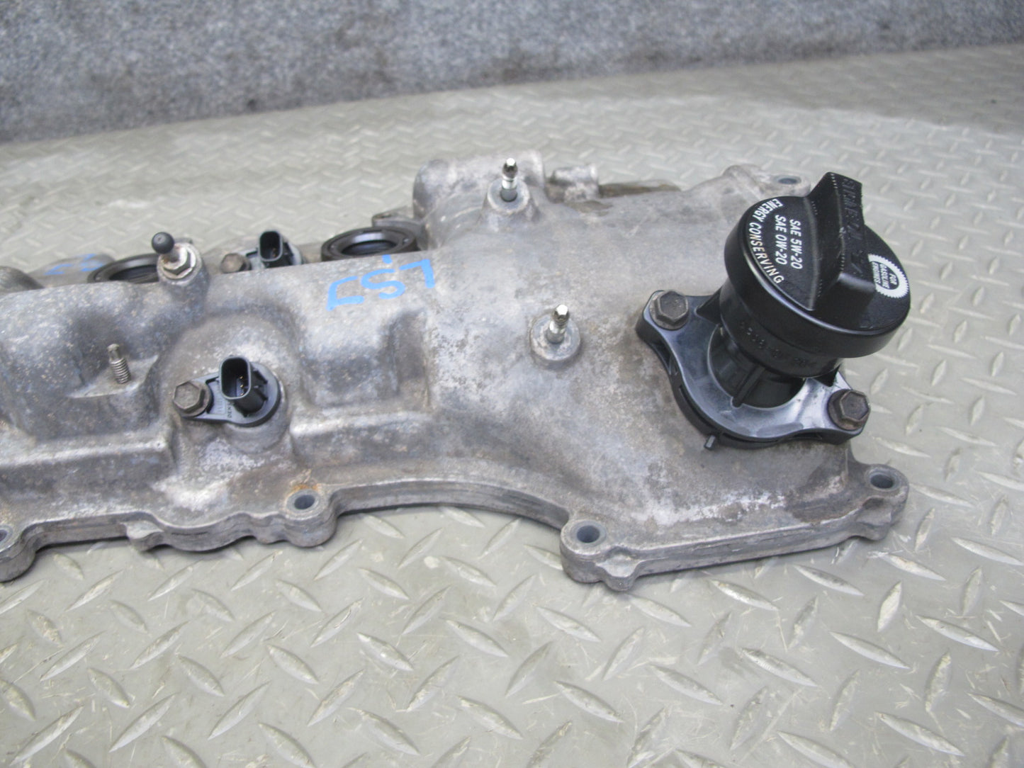 08-16 Lexus LS600h 2UR-FSE Engine Motor Left Cylinder Head Valve Cover OEM