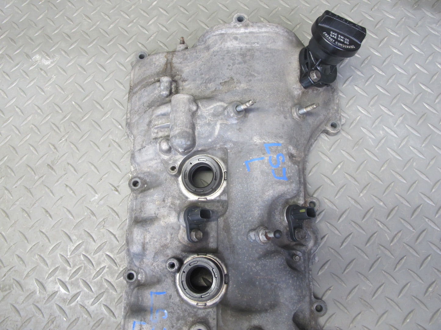 08-16 Lexus LS600h 2UR-FSE Engine Motor Left Cylinder Head Valve Cover OEM