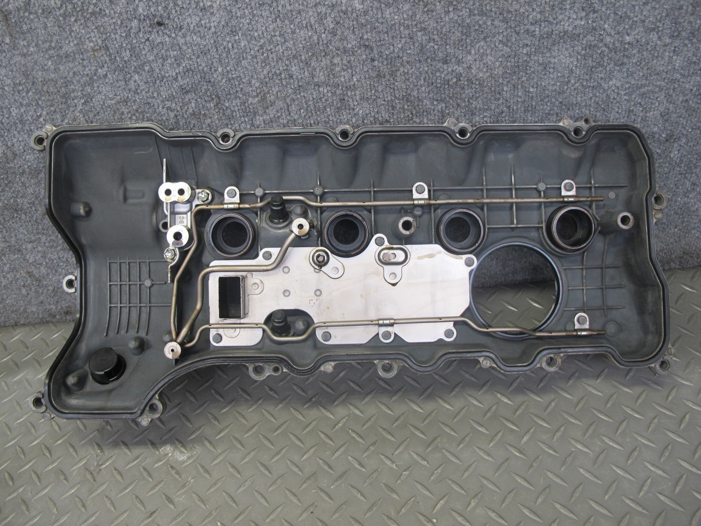 08-16 Lexus LS600h 2UR-FSE Engine Motor Left Cylinder Head Valve Cover OEM