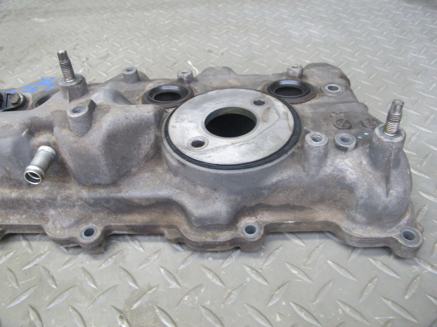 08-16 Lexus LS600h 2UR-FSE Engine Motor Right Cylinder Head Valve Cover OEM