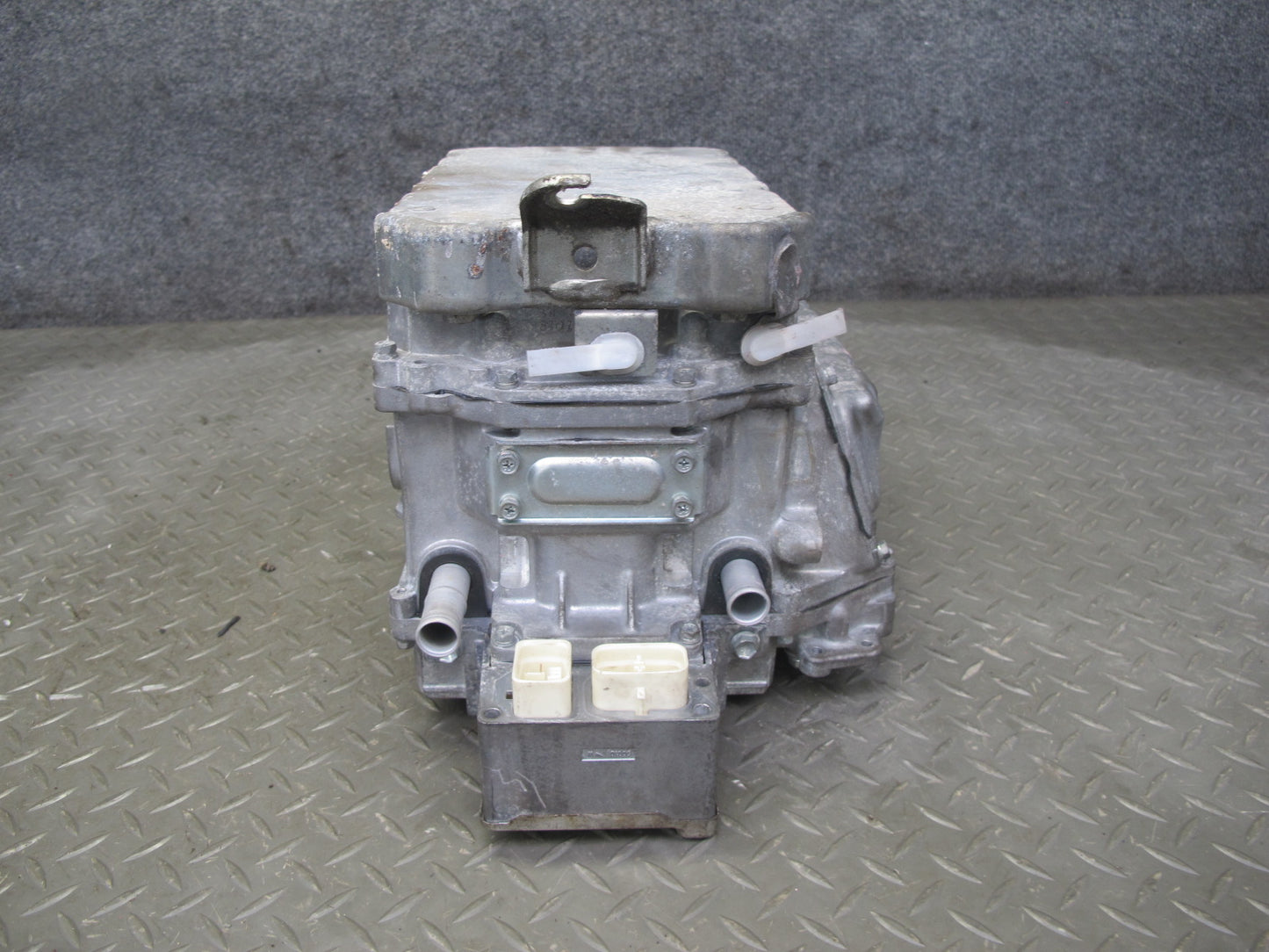 2008 Lexus UVF46 LS600h 5.0L Hybrid Inverter & Converter G9200-50011 OEM