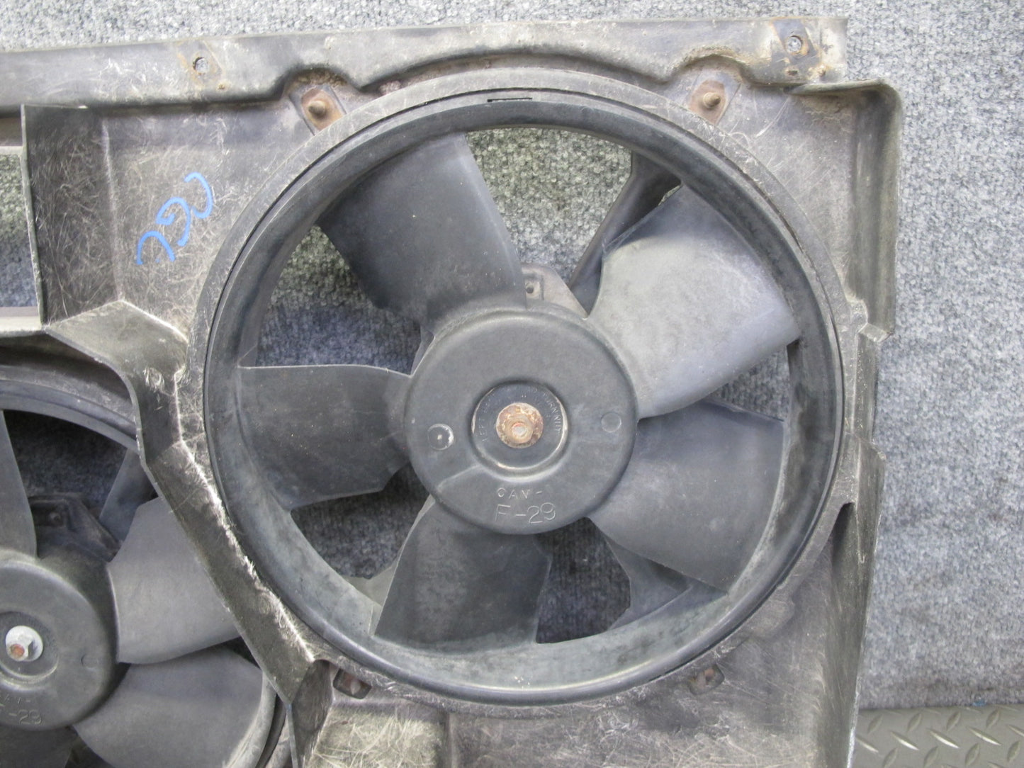 90-96 Chevrolet Corvette C4 5.7L Engine Radiator Cooling Fan & Shroud Assy OEM