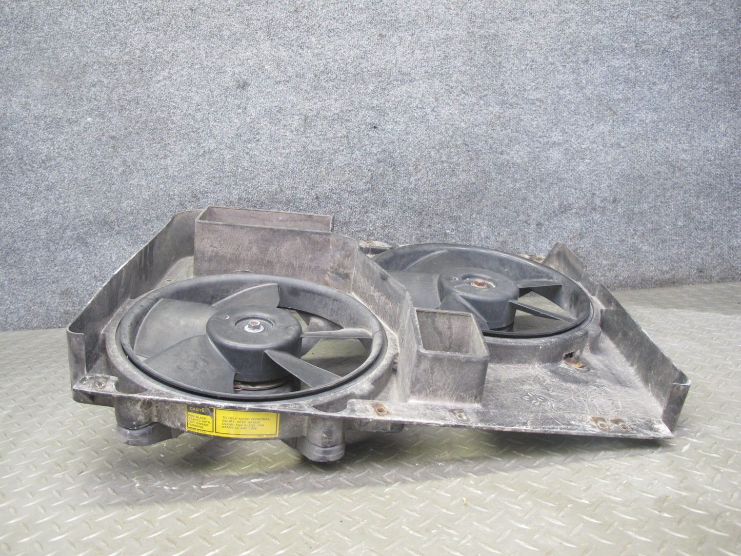 90-96 Chevrolet Corvette C4 5.7L Engine Radiator Cooling Fan & Shroud Assy OEM