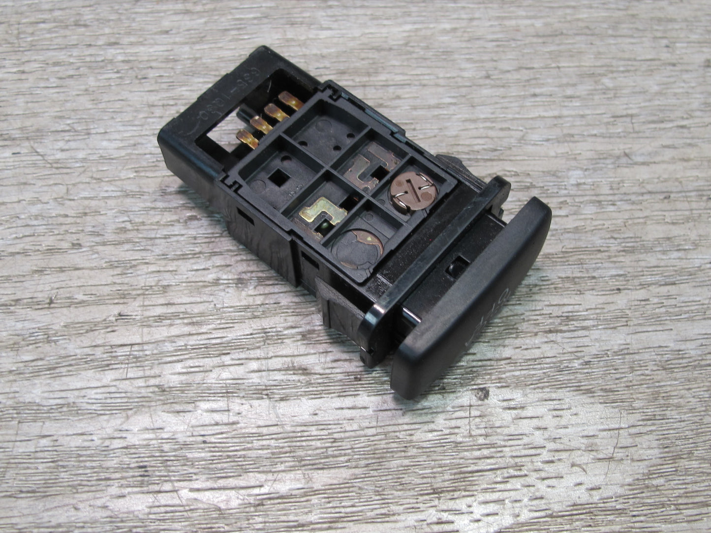 2003-2007 Lexus UZJ100L LX470 Dash Center Console Rsca OFF Control Button Switch