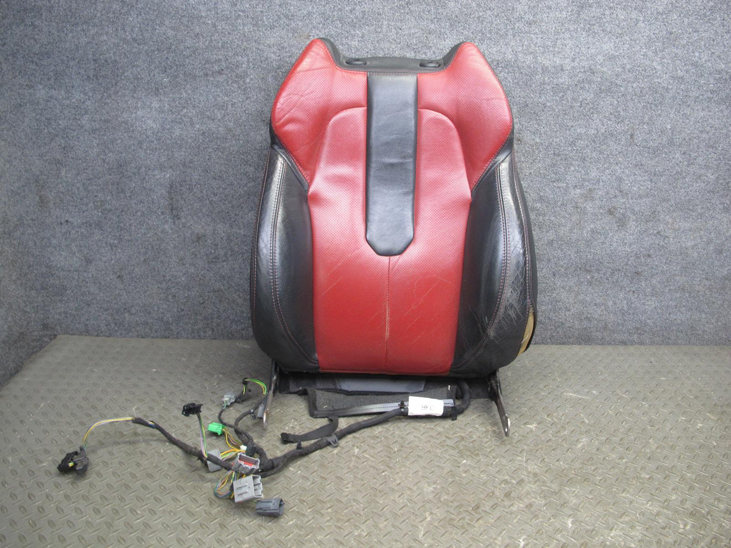 2012-2015 Range Rover Evoque L538 Front Left Seat Upper Backrest Leather Cushion