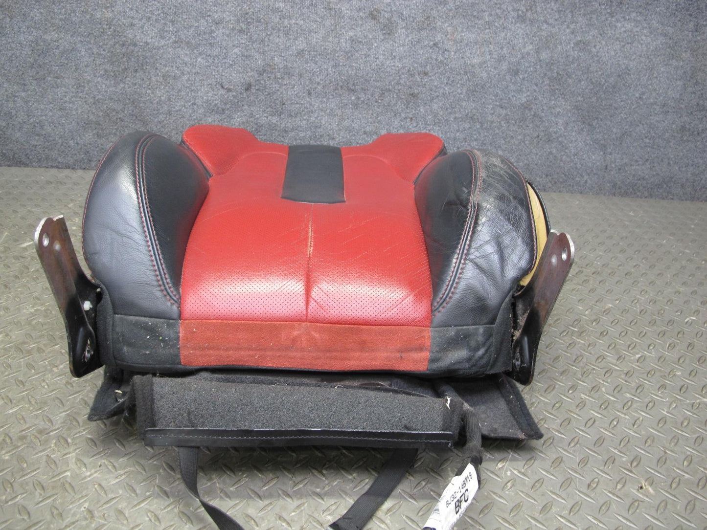 2012-2015 Range Rover Evoque L538 Front Left Seat Upper Backrest Leather Cushion