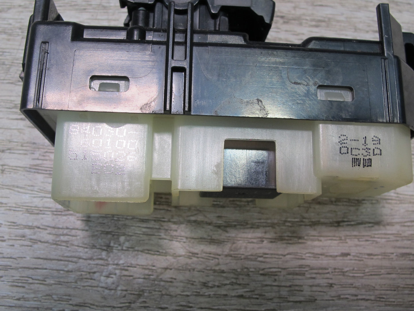 2003-2007 Lexus UZJ100L LX470 Rear Left Driver Side Power Window Switch
