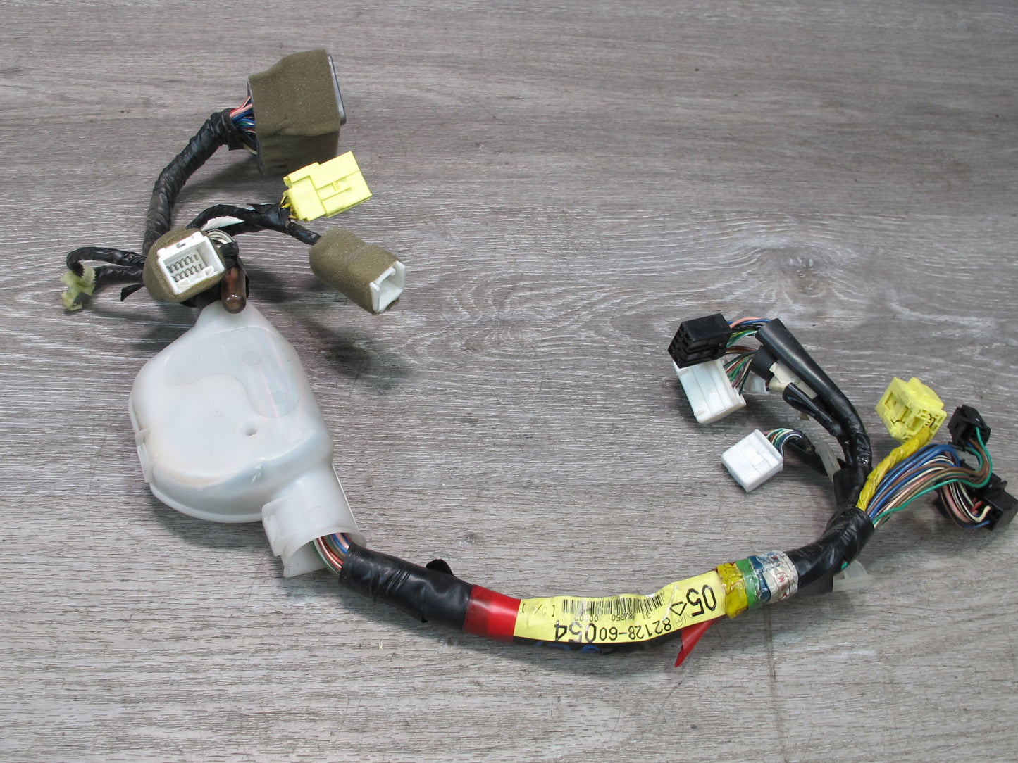 2003-2007 Lexus UZJ100L LX470 Steering Column Wire Cable Harness 82128-60054