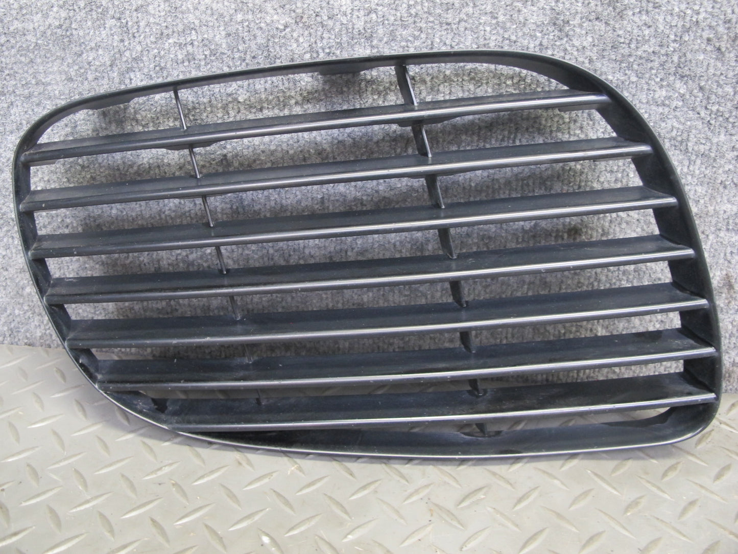2003-2006 Porsche Cayenne 955 Turbo Front Left & Right Bumper Air Grille Set