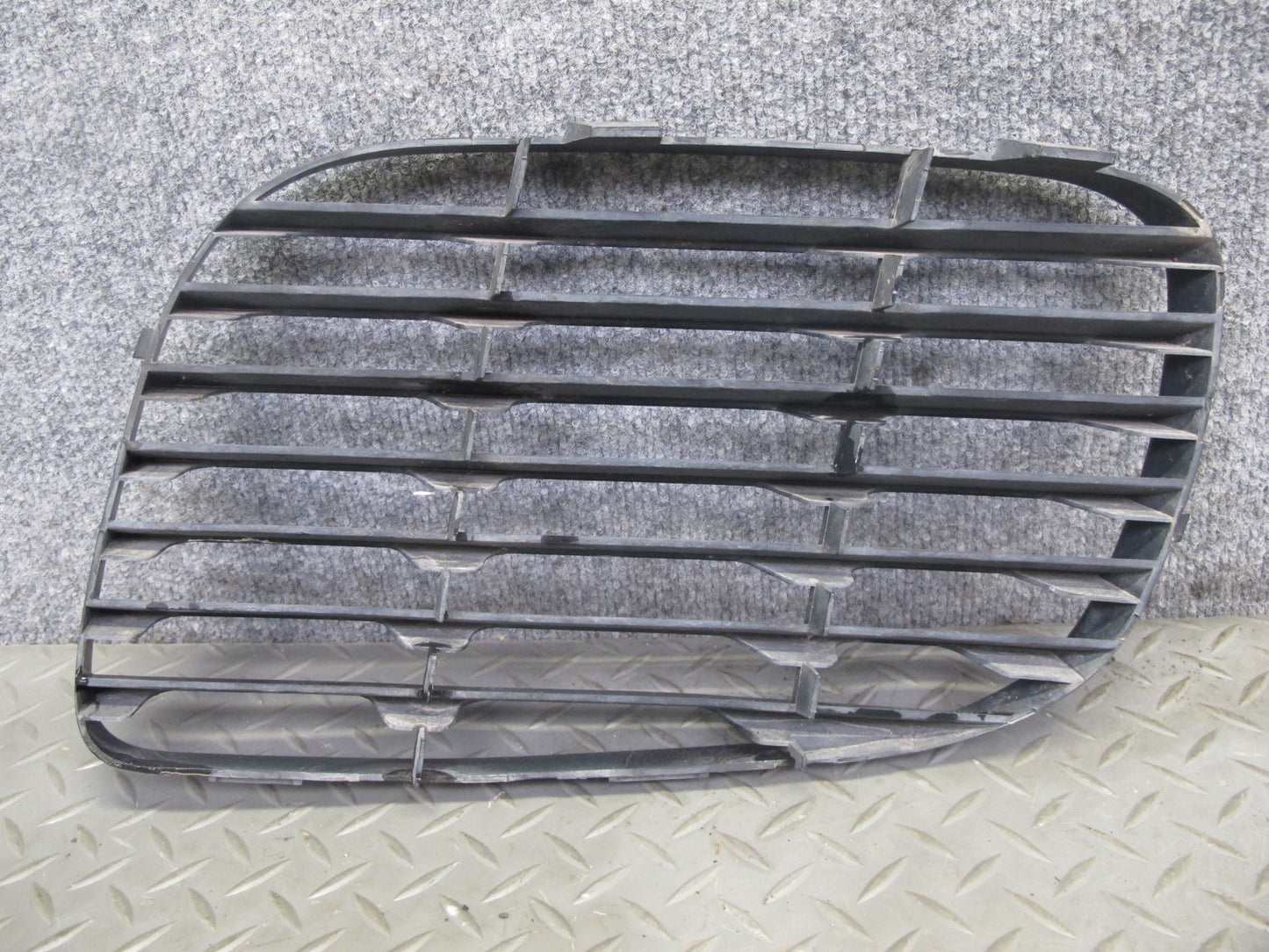 2003-2006 Porsche Cayenne 955 Turbo Front Left & Right Bumper Air Grille Set