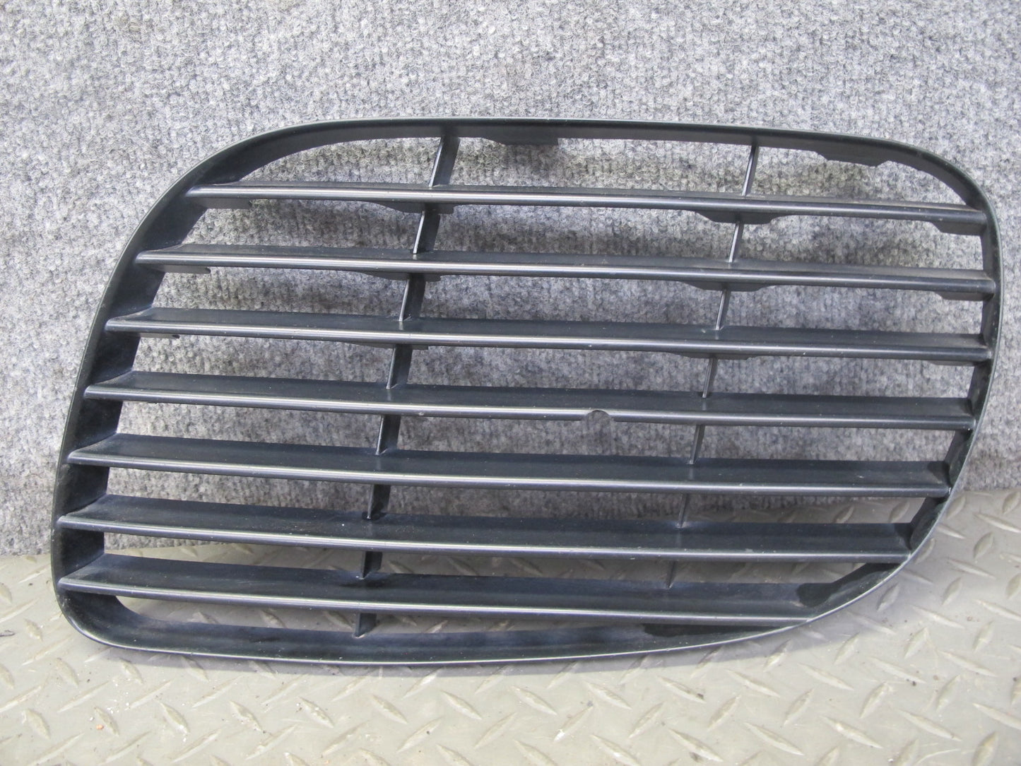2003-2006 Porsche Cayenne 955 Turbo Front Left & Right Bumper Air Grille Set
