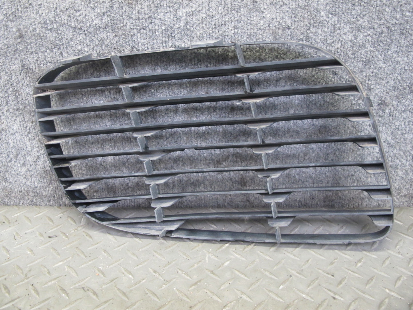 2003-2006 Porsche Cayenne 955 Turbo Front Left & Right Bumper Air Grille Set