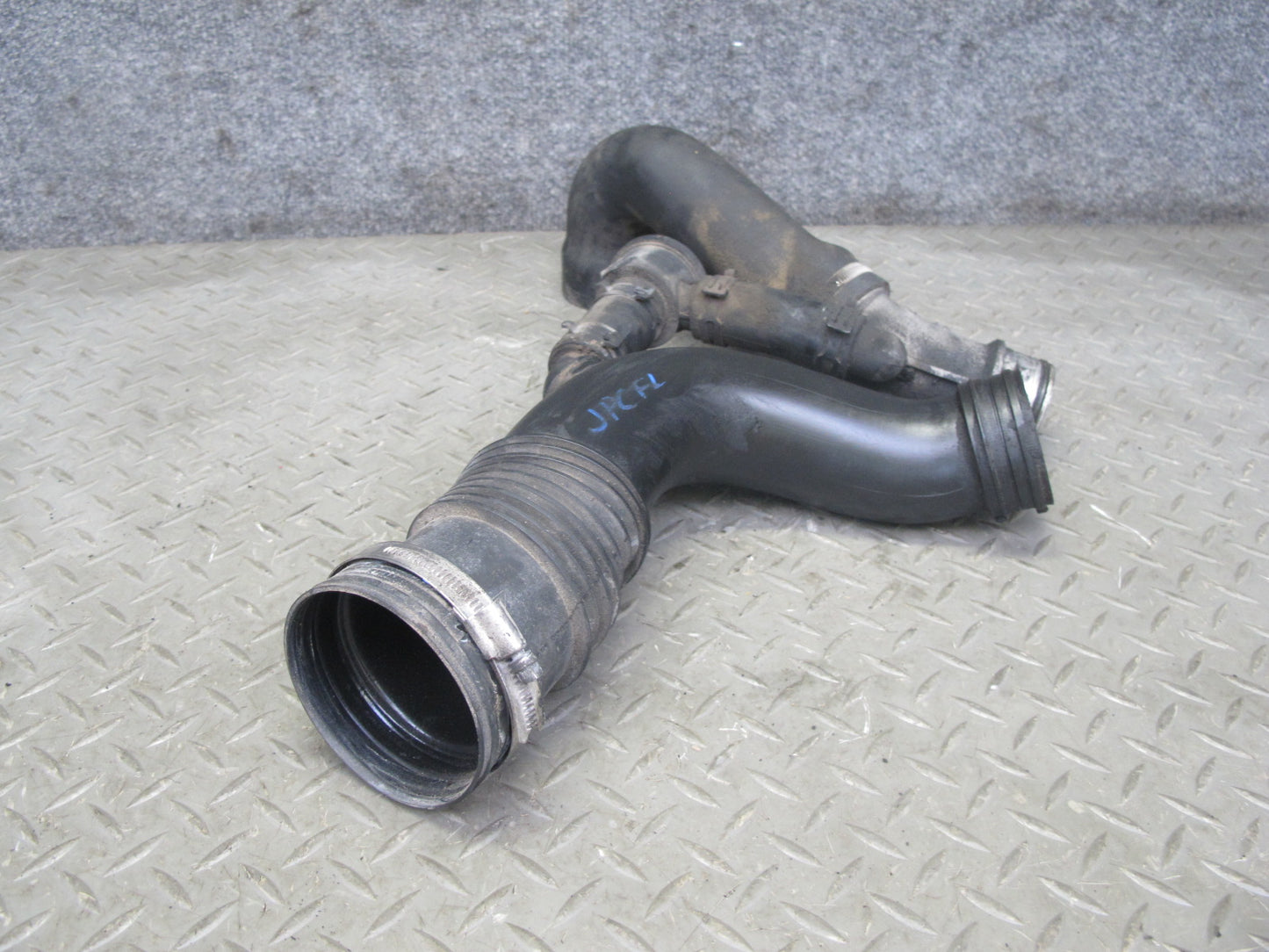 2003-2006 Porsche Cayenne 955 Turbo Air Intake Hose Pipe Line Set